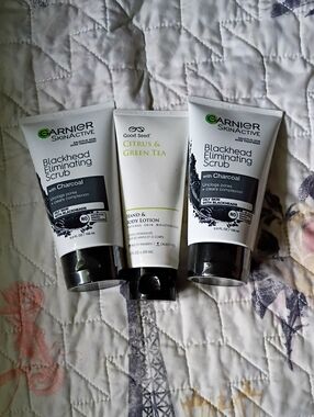 Skincare Bundle Garnier Blackhead Eliminating Scrub & Hand And Body Lotion